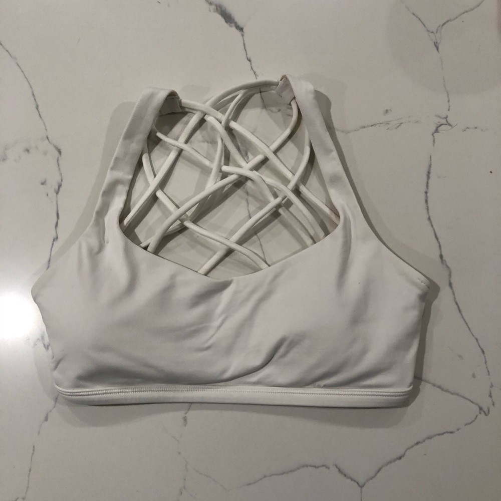 Lululemon free to be wild sports bra